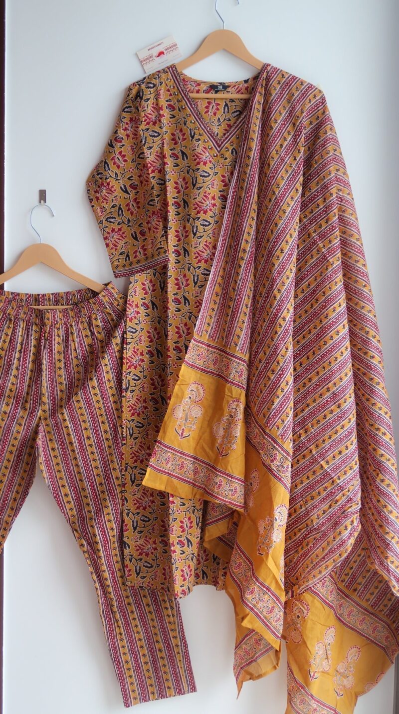 Sunehra Kalamkari Suit Set - Image 2