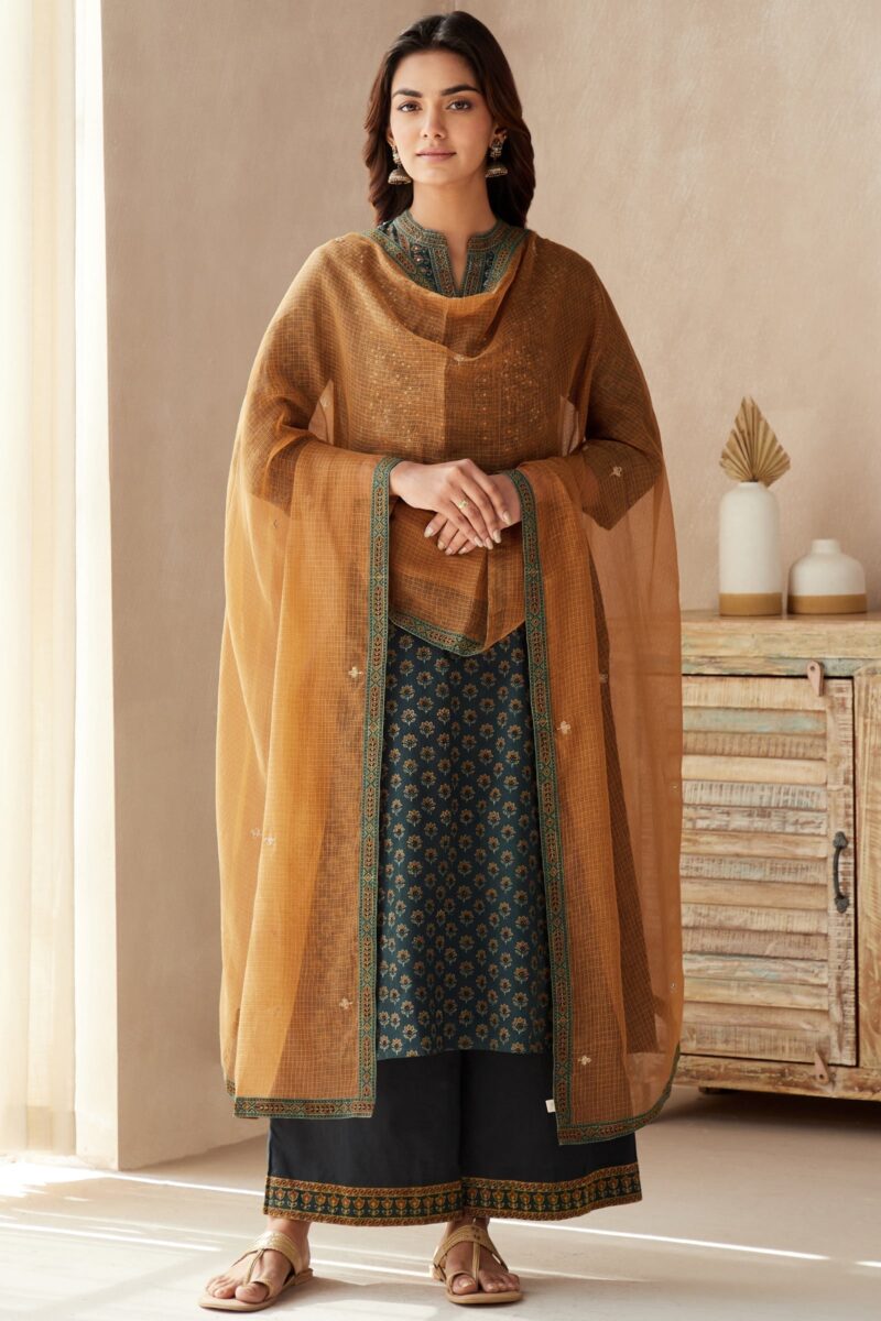Sehra Zafina Ajrak Kurta - Image 6