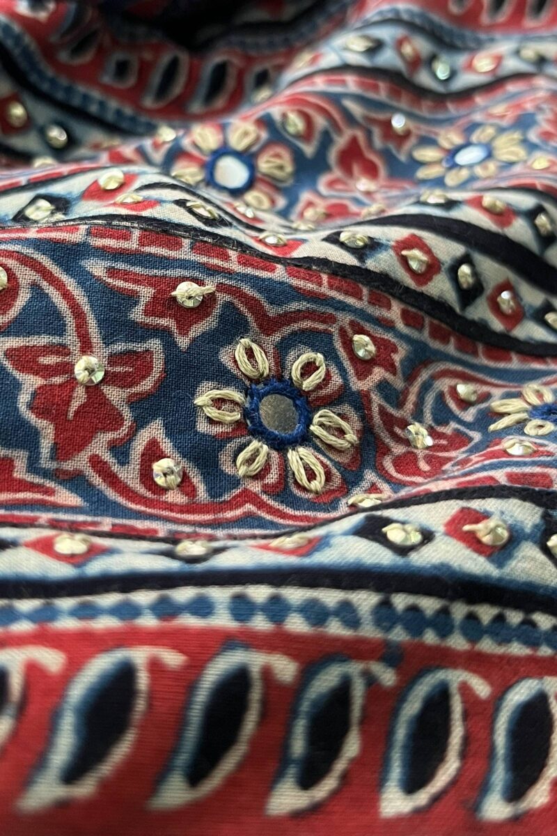 Sehra Zoya Ajrak Kurta - Image 6