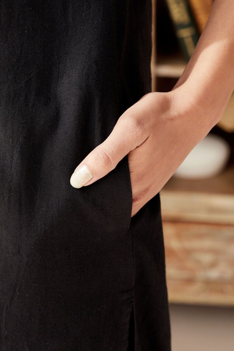Roza Seher Black Kurta - Image 7