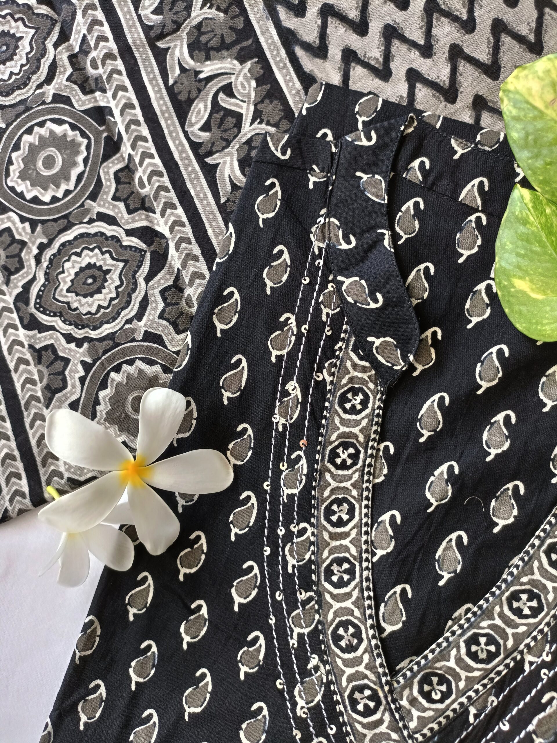 Black Bagru Hand Block Pritned Angrakha Kurta Set(3pc) - Image 3