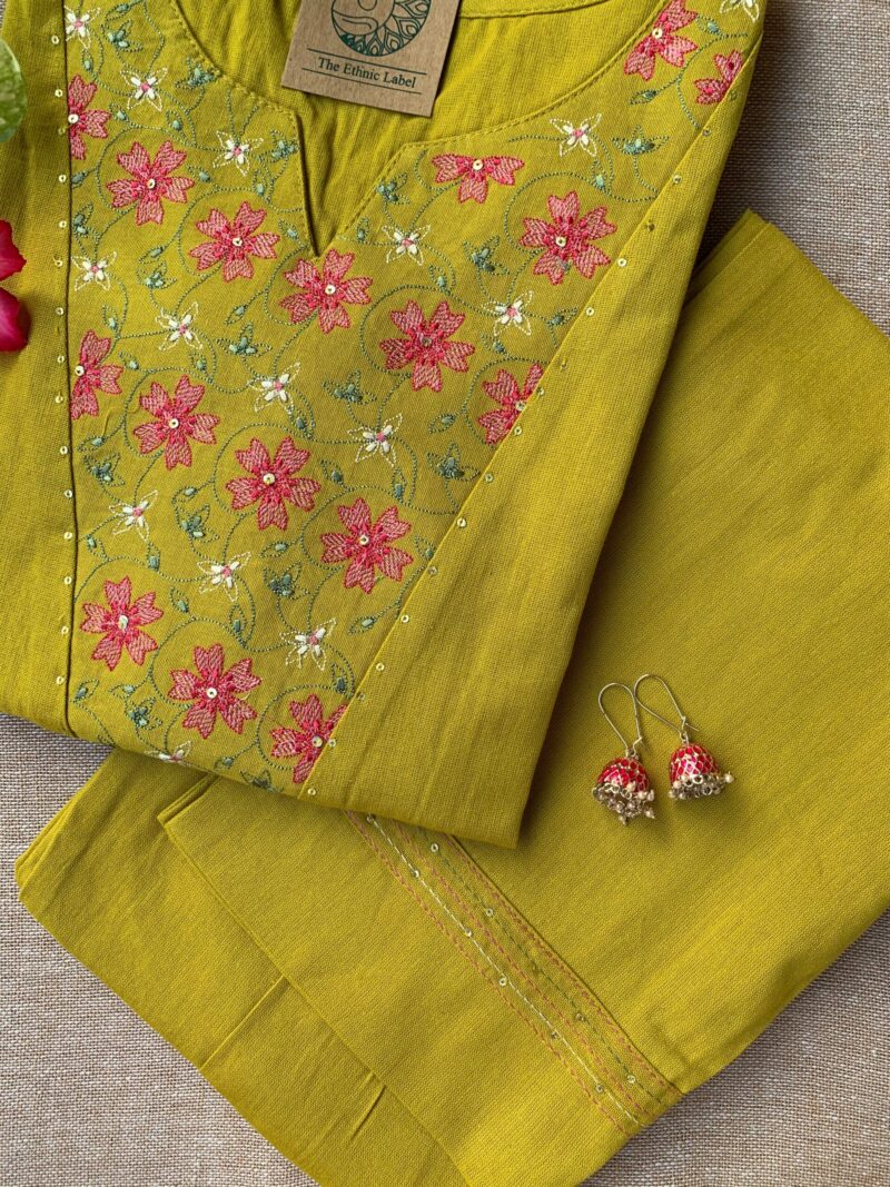 "Rakul" Hand Embroidered Cotton Kurta Set(2pc) - Image 4