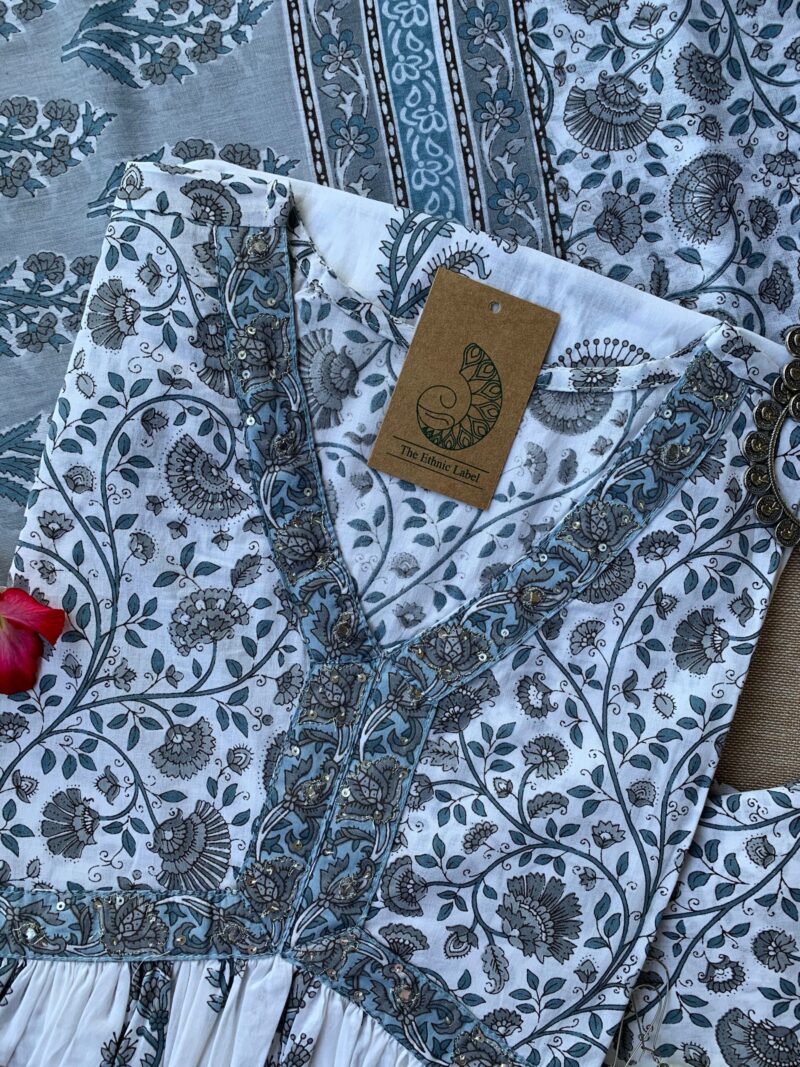 White Grey Mughal Cotton Kurta Set - 3pc - Image 3