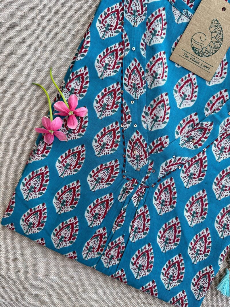 Syona Blue Boota Hand Block Printed Cotton kurta - Image 2