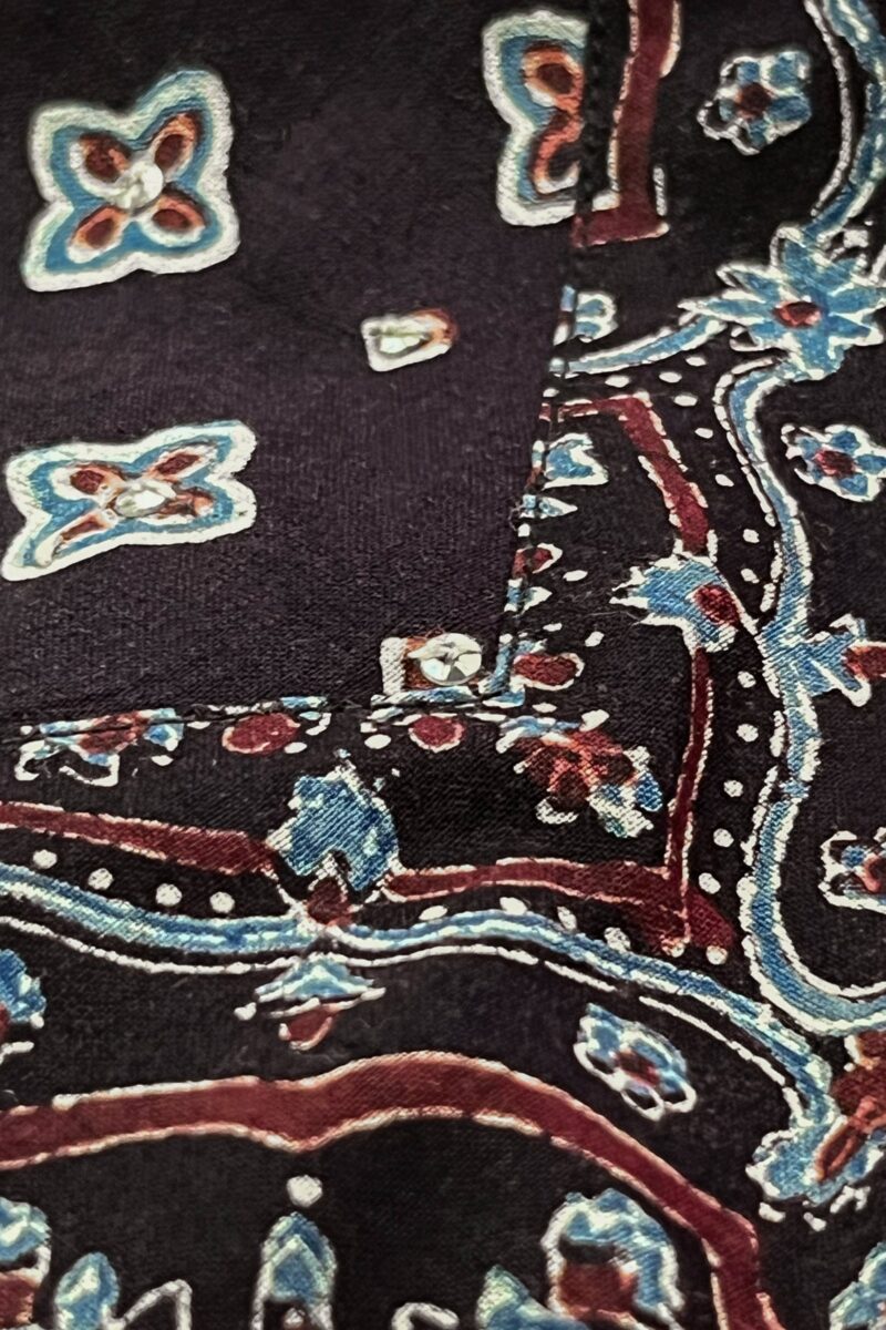 Sehra Rabia Ajrak Kurta - Image 6
